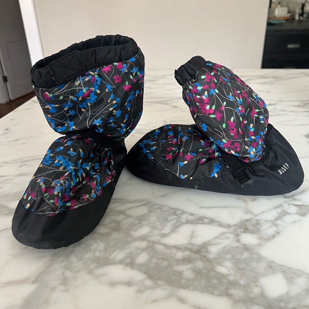 Bloch Adult Warm Up Booties, small, like new